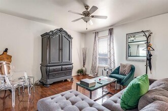 4810 McKinney Ave in Dallas, TX - Building Photo - Building Photo