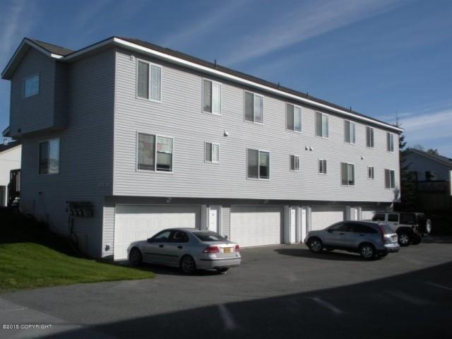 Gold Kings Townhomes in Anchorage, AK - Building Photo