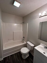 1429 E Commerce Ave - 6