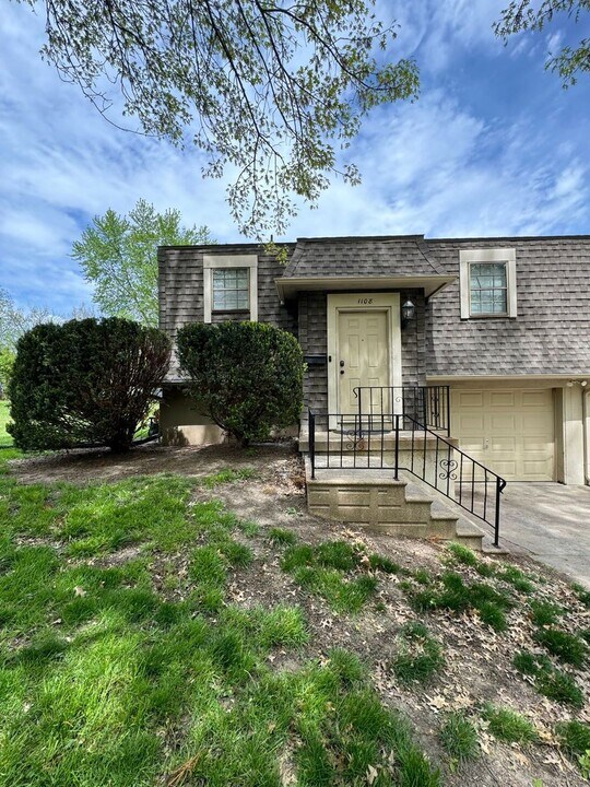 1108 E South Ave in Independence, MO - Building Photo