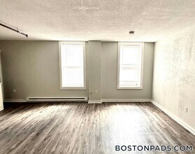 76 Franklin St, Unit 39 in Worcester, MA - Foto de edificio - Building Photo