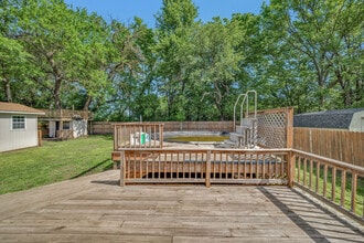 1427 Logan Dr in Webb City, MO - Building Photo - Building Photo