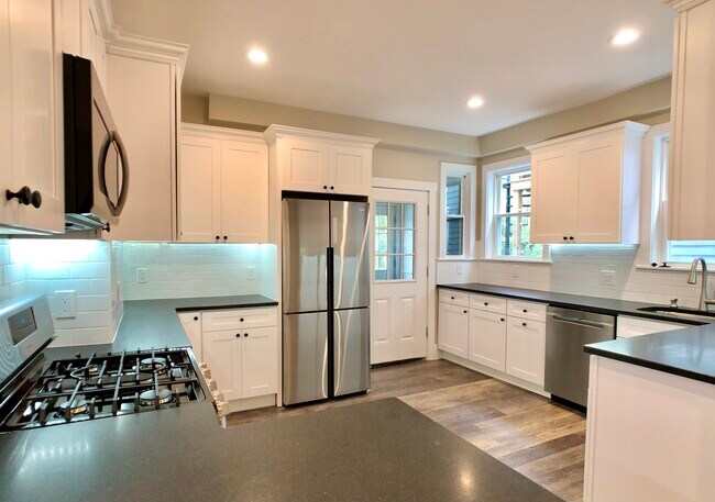 34 Evergreen St, Unit 1