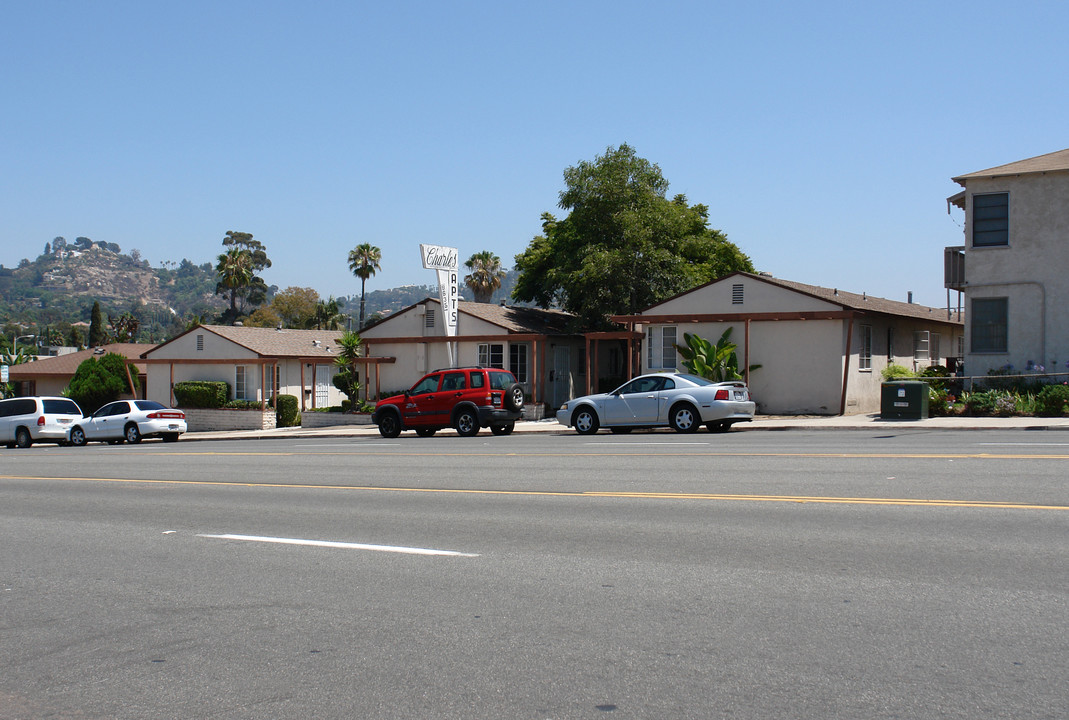 8835 La Mesa Blvd in La Mesa, CA - Foto de edificio