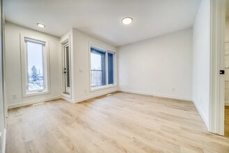 2210-2249 49 Ave SW in Calgary, AB - Building Photo - Building Photo