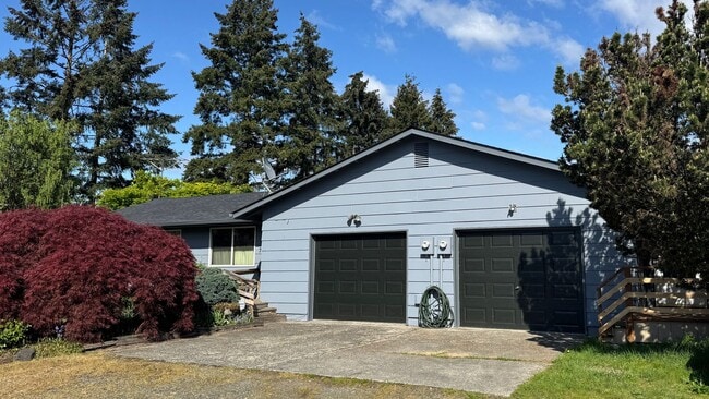 property at 727 8th St NE
