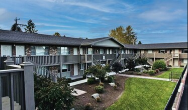 Highland Court Apartments in Tacoma, WA - Foto de edificio - Building Photo