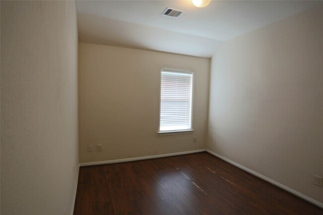 property at 1327 Maple Ace Dr