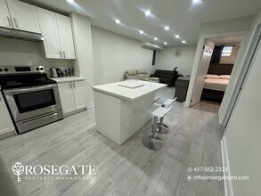 13 Lady Evelyn Cres in Brampton, ON - Building Photo - Building Photo