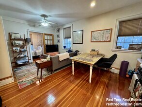 26 Grovenor Rd, Unit 3 in Boston, MA - Foto de edificio - Building Photo