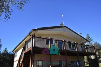 10568 Nishinam Gulch Rd in Nevada City, CA - Foto de edificio - Building Photo