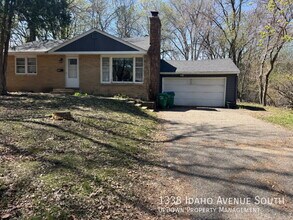 1338 Idaho Ave S in Minneapolis, MN - Building Photo - Building Photo
