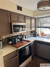 36 Stevens Ct in Bedminster, NJ - Building Photo - Building Photo