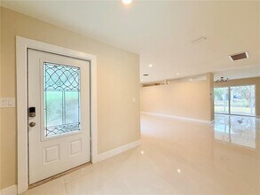 4866 Huntington St NE in St. Petersburg, FL - Building Photo - Building Photo