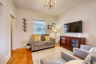 3039 S Bannock St in Englewood, CO - Foto de edificio - Building Photo