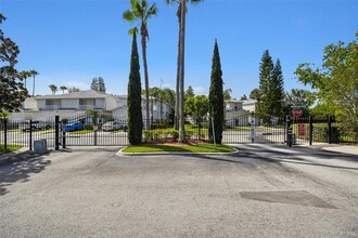 1912 Hammocks Ave in Lutz, FL - Building Photo - Building Photo