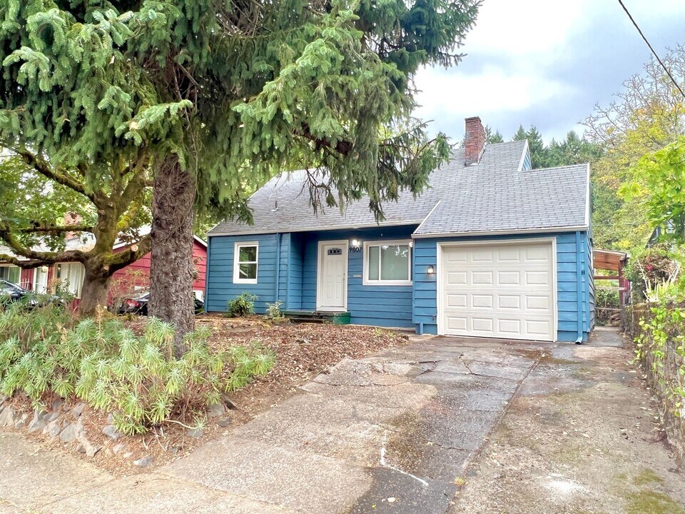 9807 N Smith St in Portland, OR - Building Photo