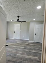 1205 W Wrenway Ave in Orange, TX - Building Photo - Building Photo