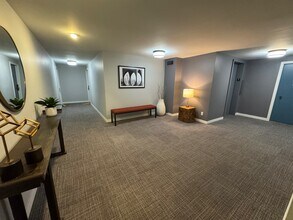 1250 Taylor Ave N in Seattle, WA - Building Photo - Building Photo
