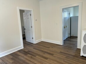 136 Carlton Ave in East Rutherford, NJ - Building Photo - Building Photo