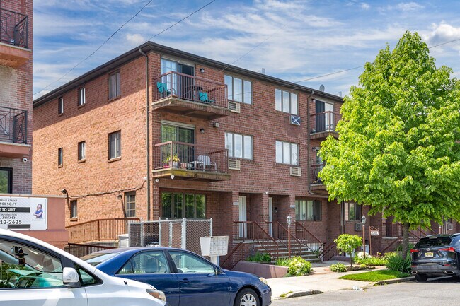 2214-2226 Kimball St in Brooklyn, NY - Foto de edificio - Building Photo
