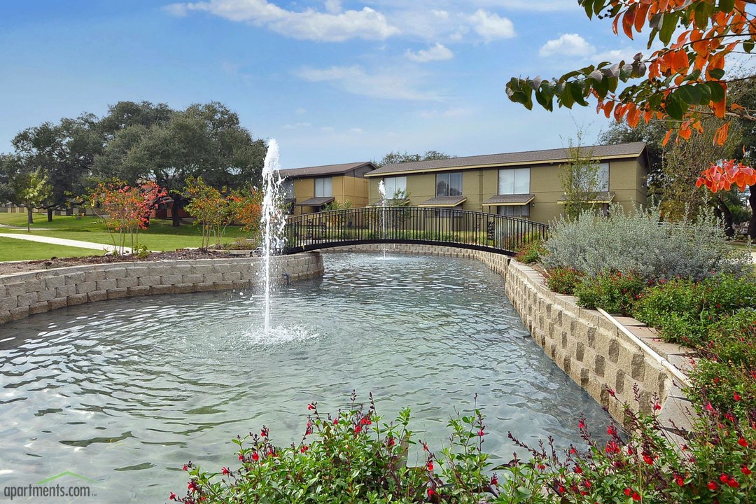 Sierra Ranch in San Antonio, TX - Foto de edificio