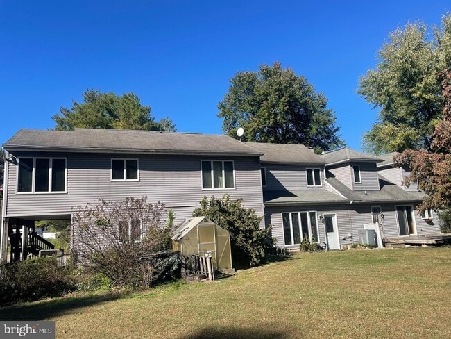 8309 Richardson Nursery Rd in Glen Burnie, MD - Building Photo - Building Photo