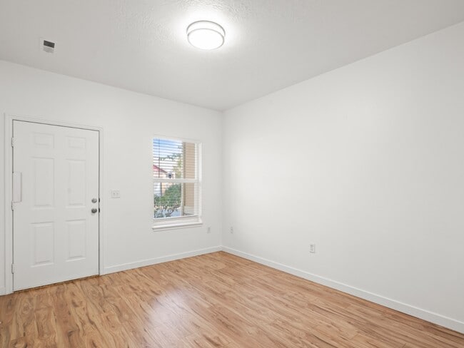 5047 W Rock Butte Rd in Herriman, UT - Building Photo - Building Photo