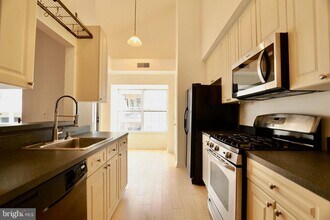 5928 Founders Crossing Ct in Alexandria, VA - Building Photo - Building Photo