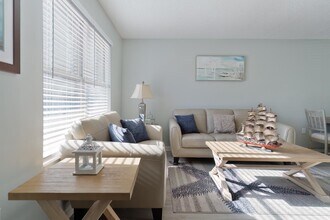Emerald Cove West in Valparaiso, FL - Building Photo - Building Photo