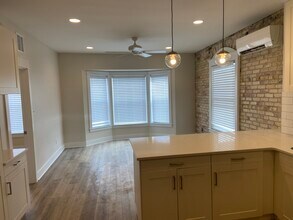 748 Fulton St W, Unit 3 in Grand Rapids, MI - Building Photo - Building Photo