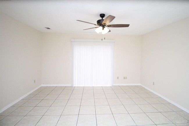 8113 Stonebrook Dr in Pensacola, FL - Building Photo - Building Photo