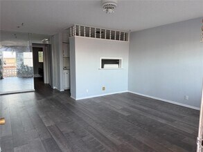 815 SW 10th Terrace in Hallandale Beach, FL - Building Photo - Building Photo