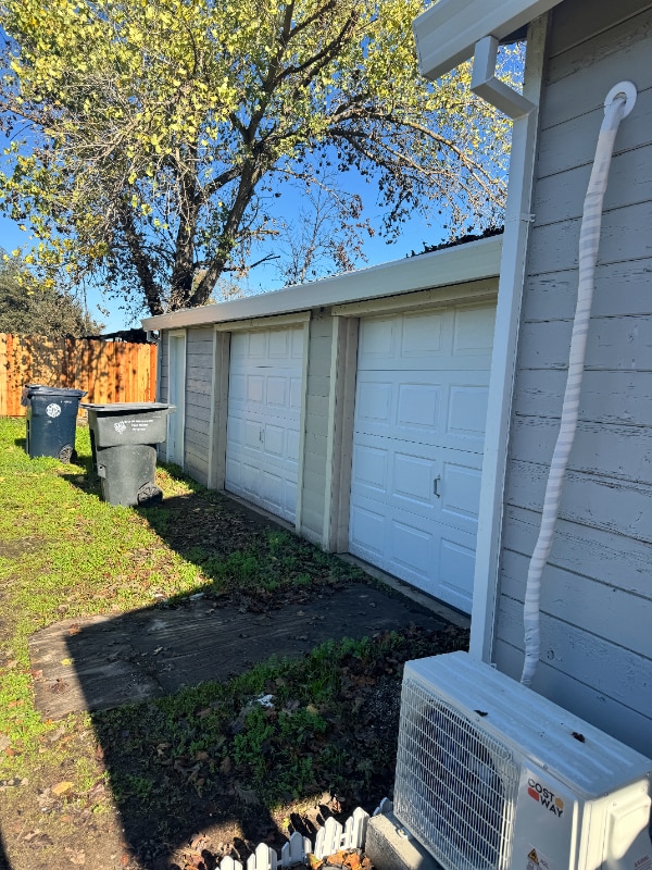 1161 Acacia Ave in Sacramento, CA - Foto de edificio - Building Photo