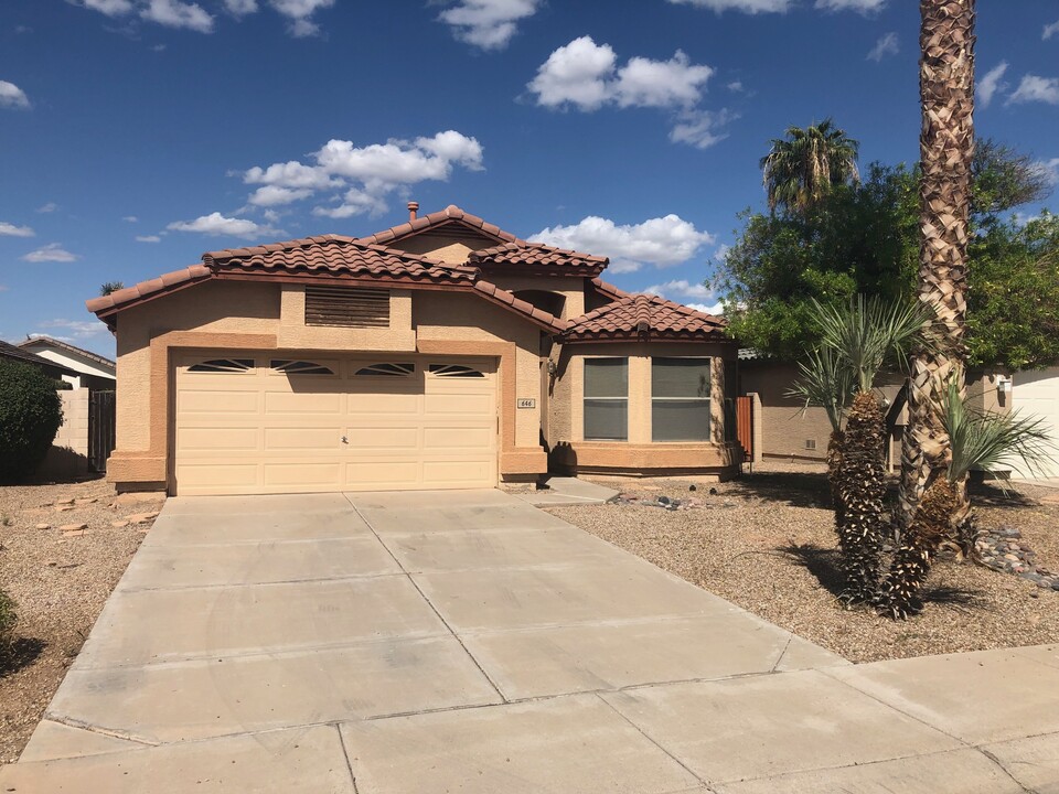 646 E Cathy Dr in Gilbert, AZ - Building Photo