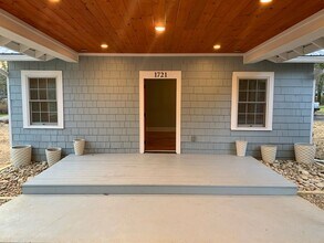 1721 Greenville Hwy in Hendersonville, NC - Building Photo - Building Photo