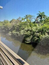 105 Royal Pk Dr in Oakland Park, FL - Building Photo - Building Photo