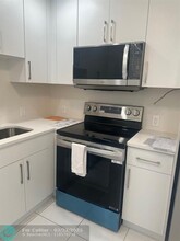 228 Preston Way in Boca Raton, FL - Building Photo - Building Photo