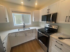 1101 Frederica St W in Thunder Bay, ON - Building Photo - Building Photo