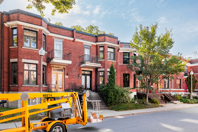 30 Winchester Av in Westmount, QC - Building Photo - Building Photo