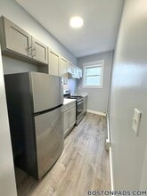 67 Tudor St, Unit 16 in Lynn, MA - Foto de edificio - Building Photo