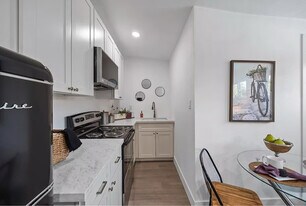 5700 State Ave in Sacramento, CA - Building Photo