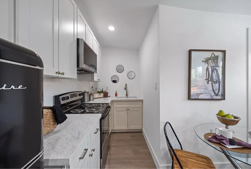 5700 State Ave in Sacramento, CA - Building Photo