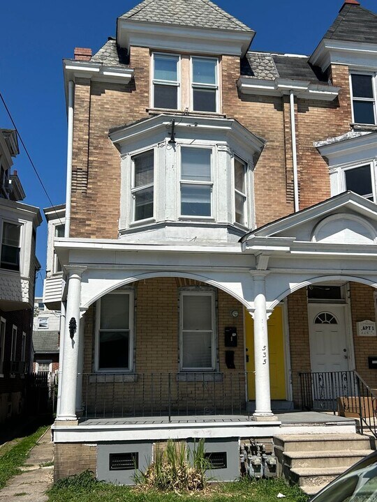 535 George St in Norristown, PA - Building Photo