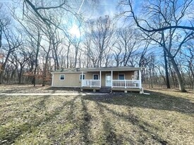 34485 Wheeler Rd in Kirkland, IL - Building Photo