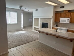 628 W Venice Ln in Clovis, CA - Building Photo - Building Photo