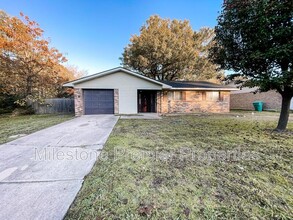 1018 S Idlewild Dr in Sherman, TX - Building Photo - Building Photo