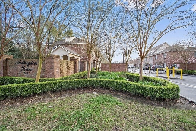 property at 2405 Brightside Dr