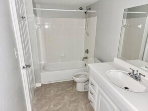 15065 Michelangelo Blvd, Unit 202 in Delray Beach, FL - Foto de edificio - Building Photo