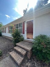208 Ivie Ln in Martin, TN - Building Photo - Building Photo